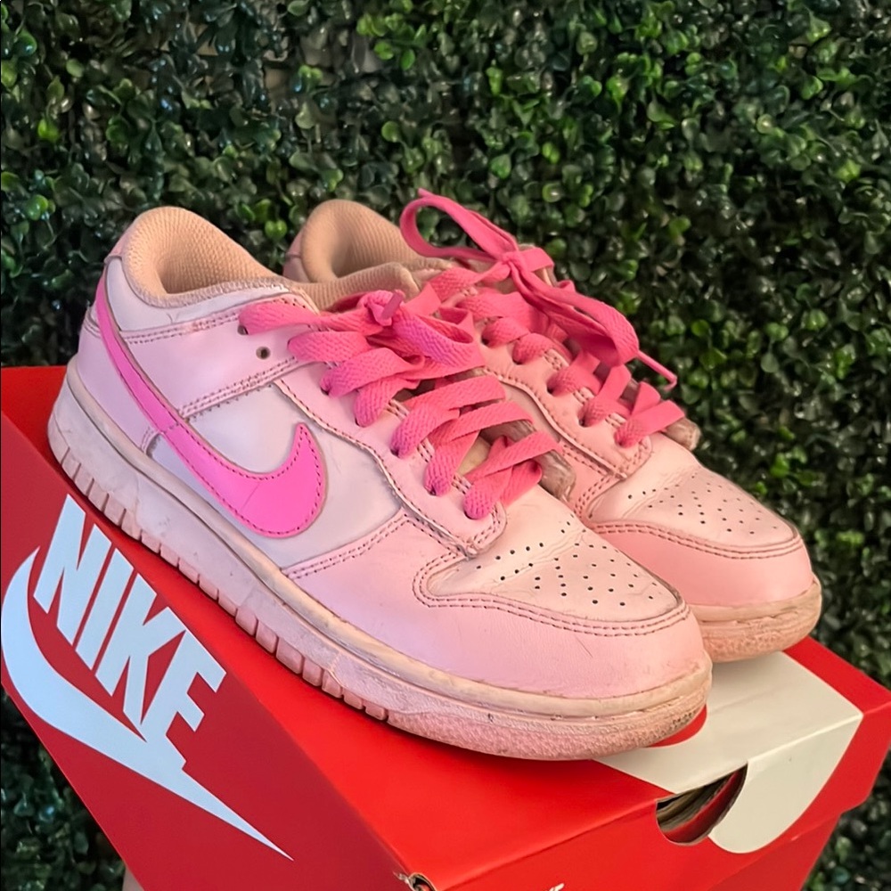 Nike Vibrant Pink Low-Top Sneakers